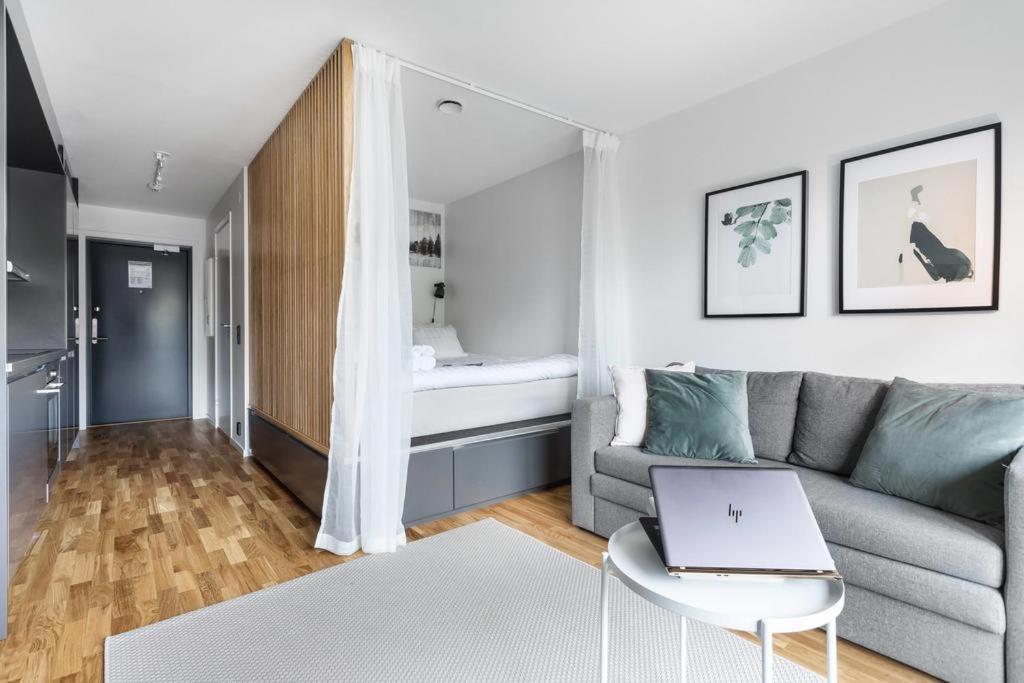 Hoom Home & Hotel Sollentuna Extérieur photo